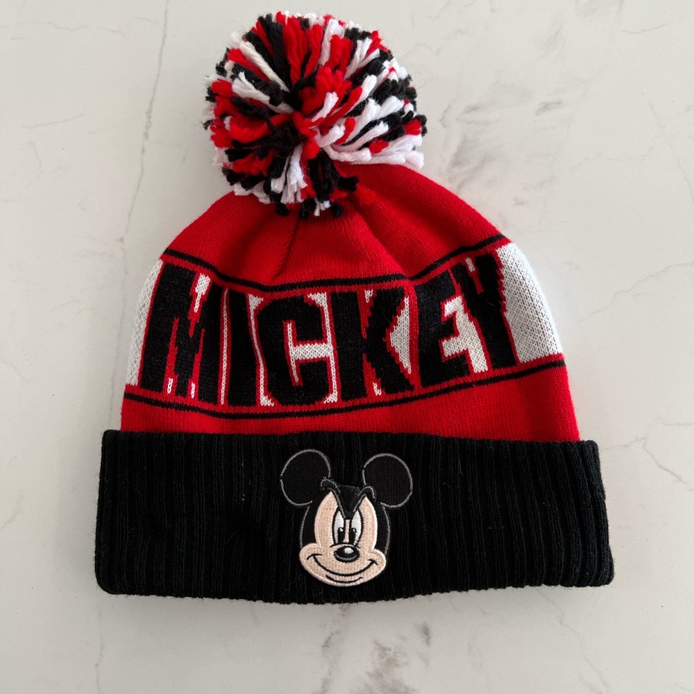 Disney Mickey Mouse logo winter hat beanie OS